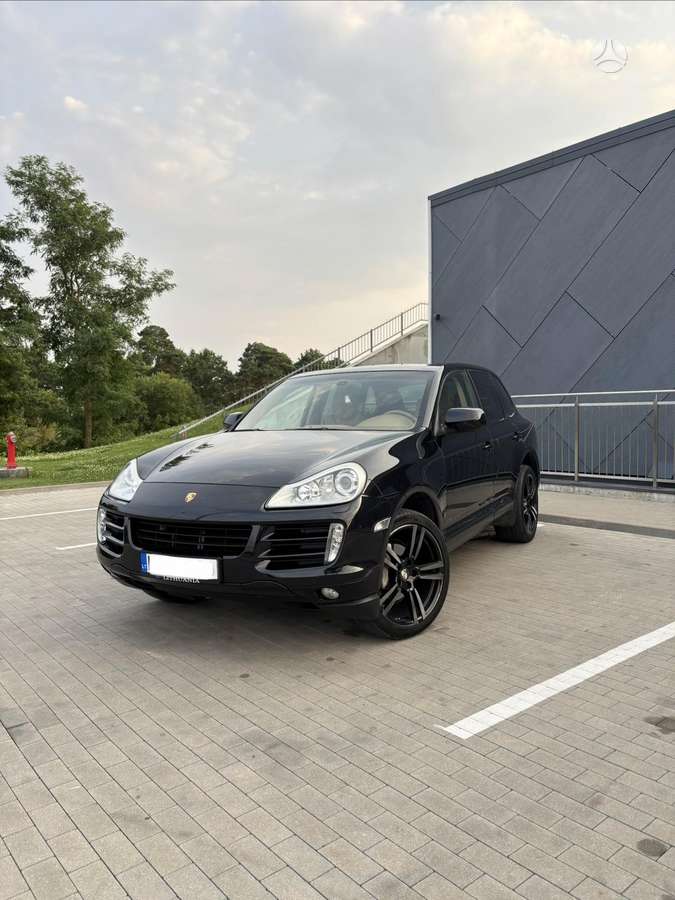 Porsche Cayenne - 4