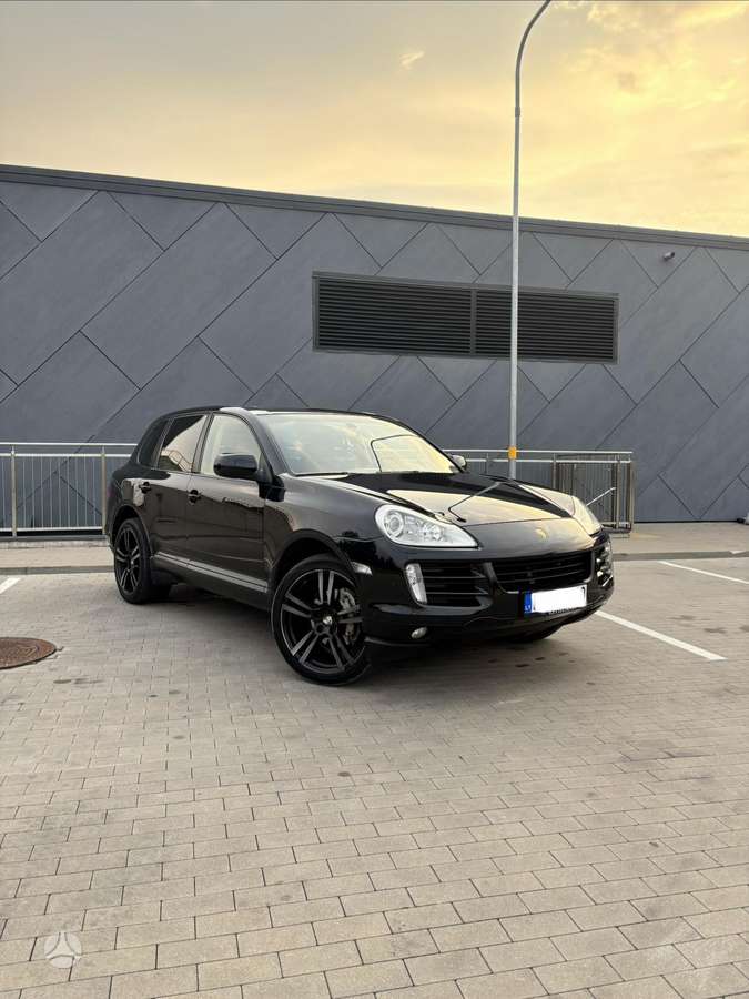Porsche Cayenne - 5