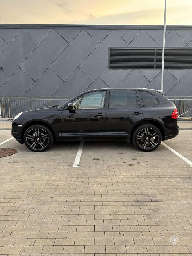 Porsche Cayenne - 6