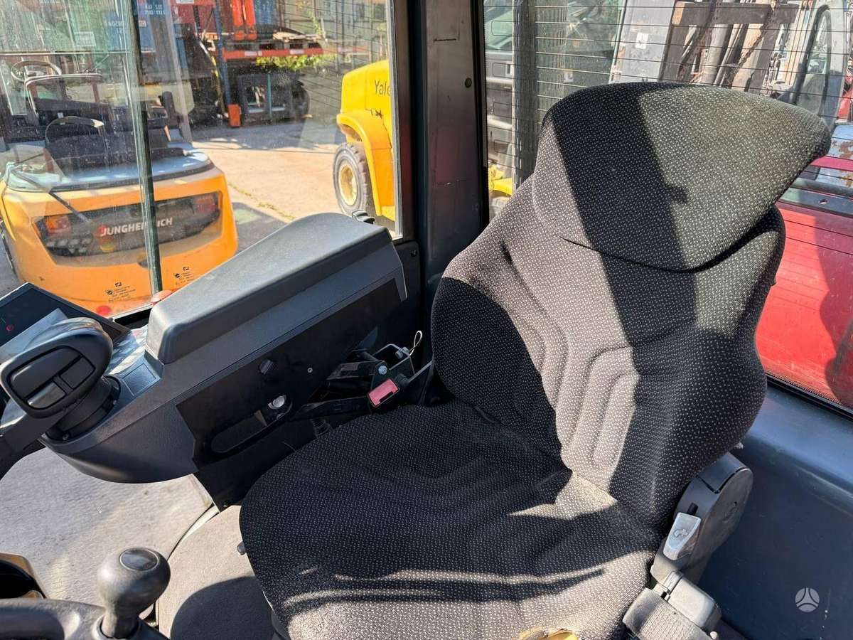 Jungheinrich TFG435s, forklifts