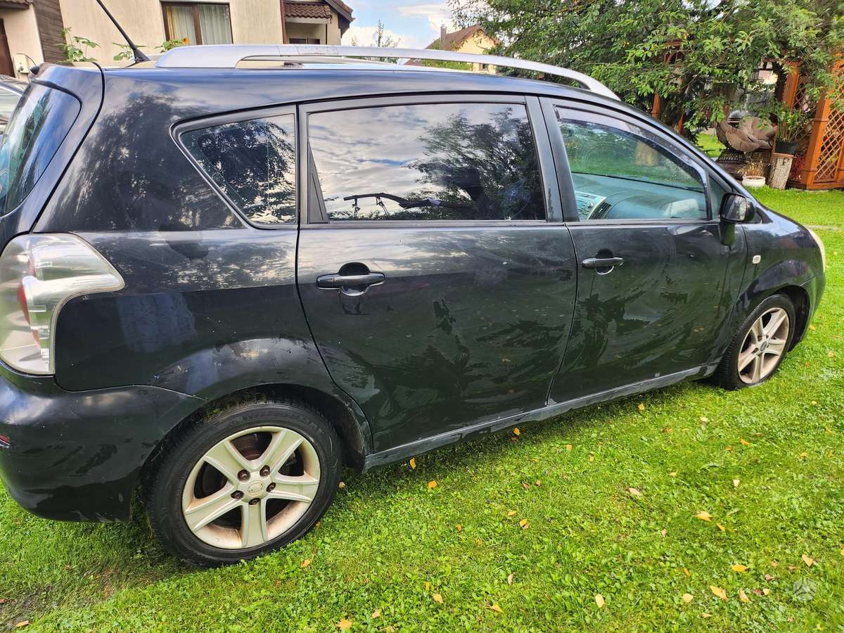 Toyota Corolla Verso - 7