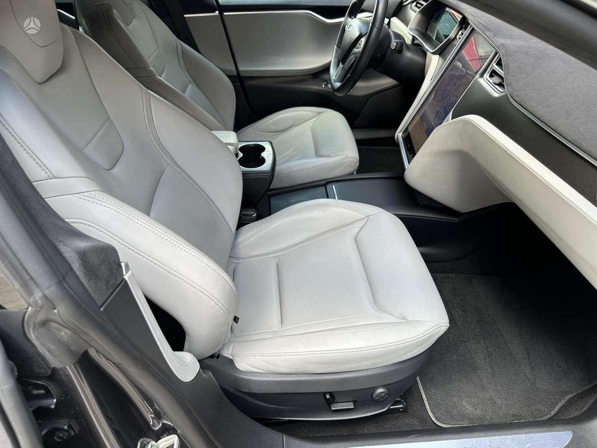 Tesla Model S, 90 kWh, hatchback