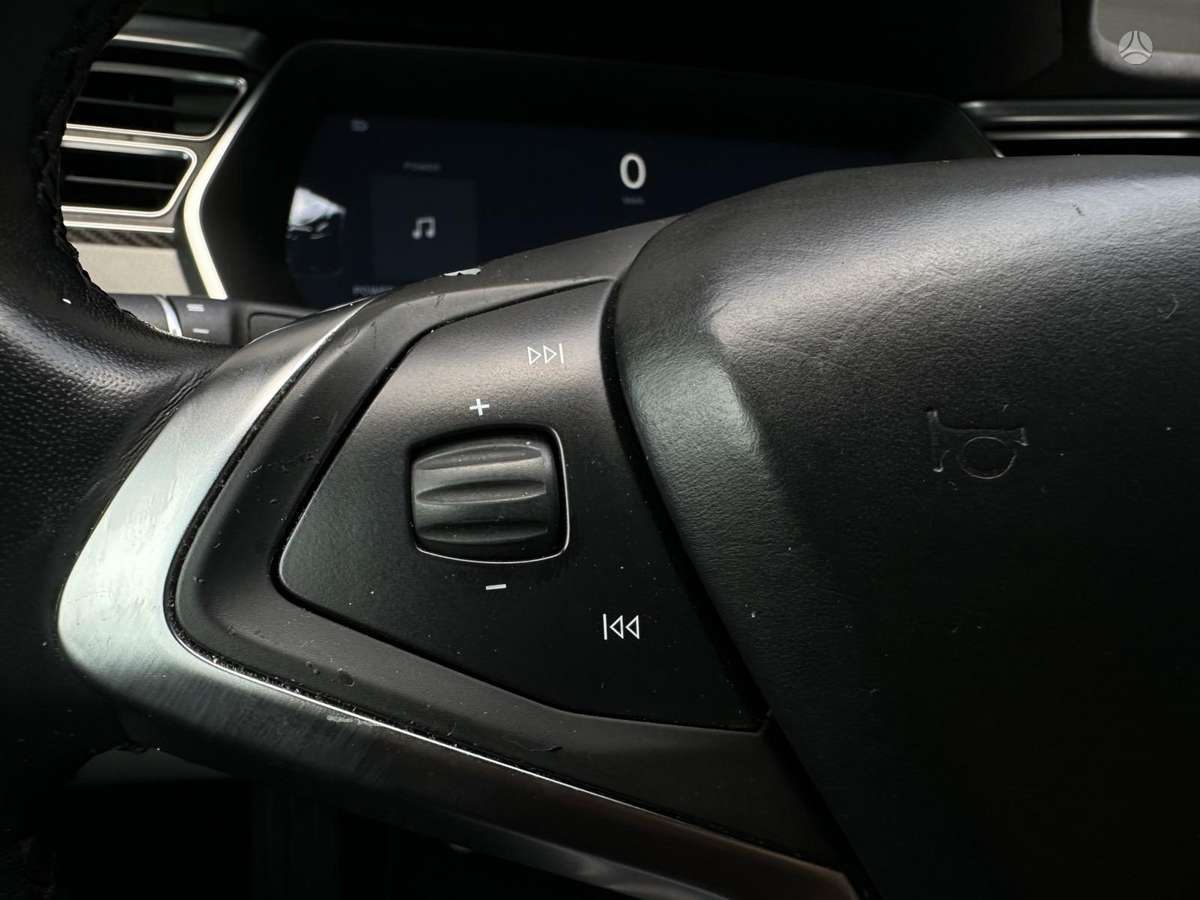 Tesla Model S, 90 kWh, hatchback