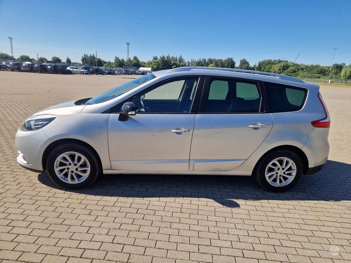 Renault Grand Scenic - 1