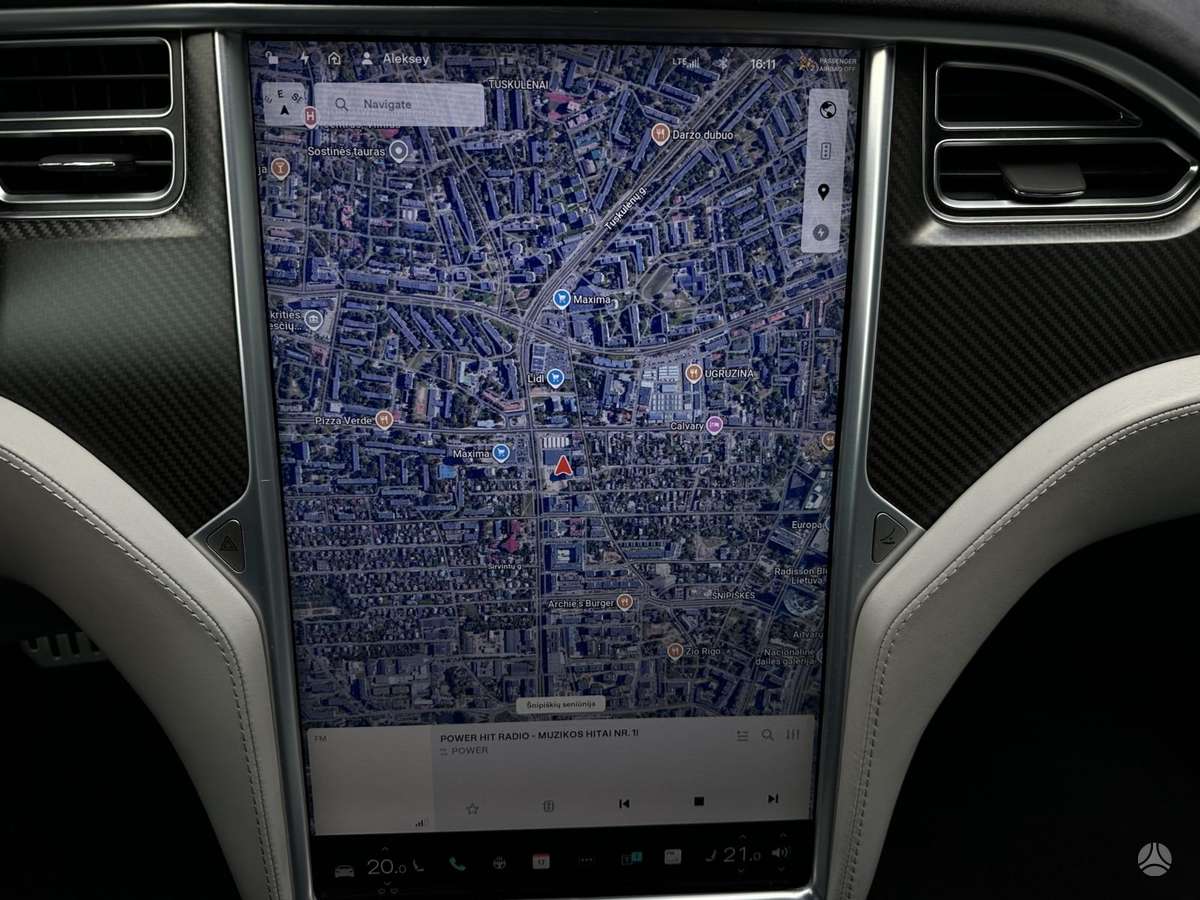 Tesla Model S, 90 kWh, hatchback