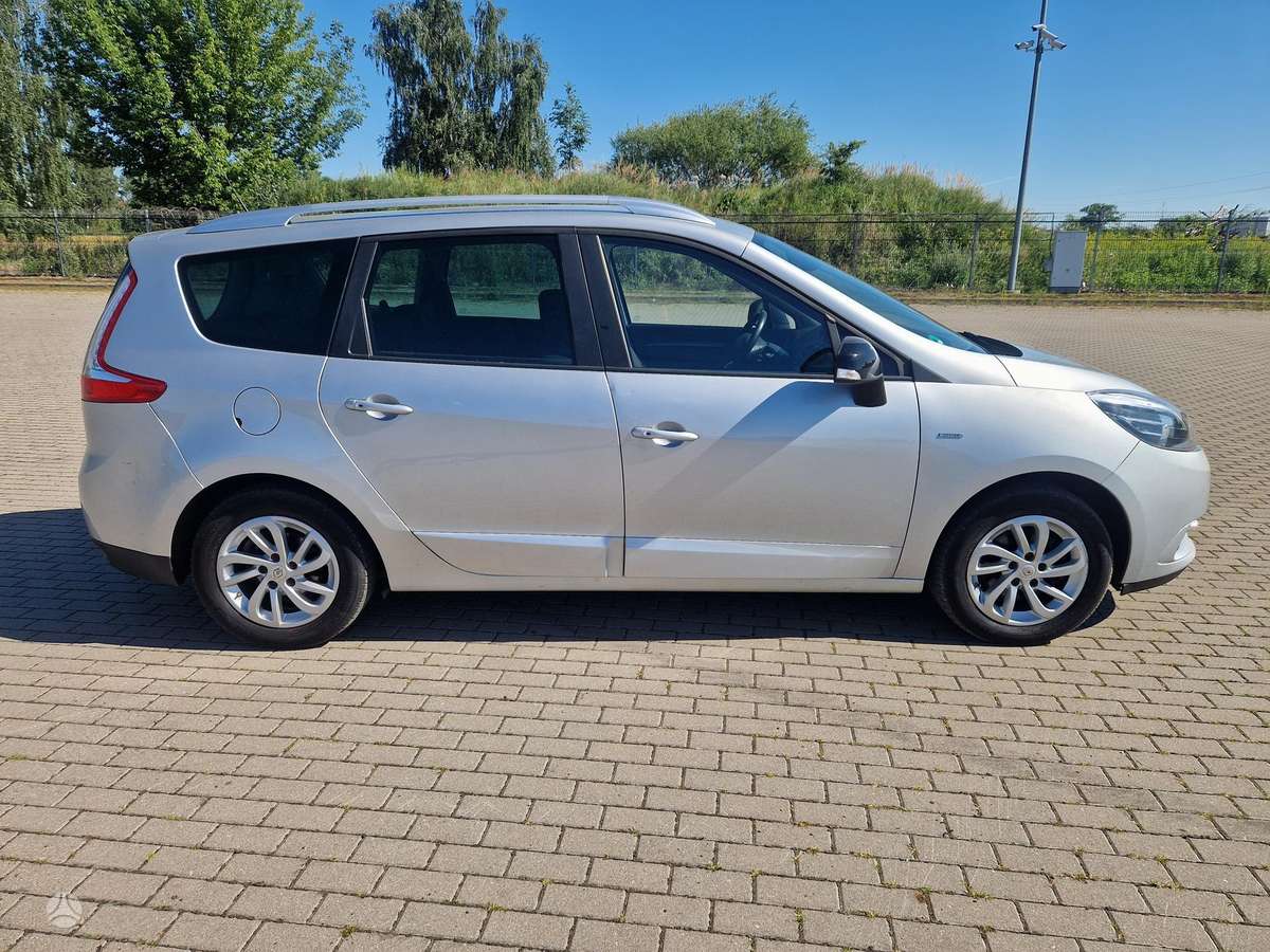 Renault Grand Scenic - 5