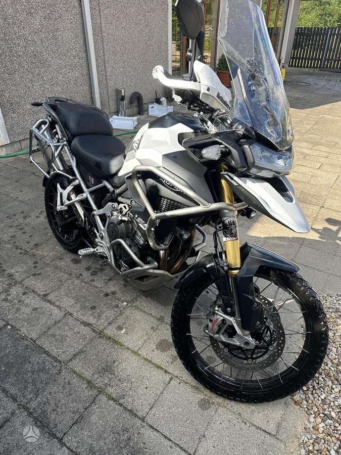 Triumph Tiger 1160cc, enduro / adventure
