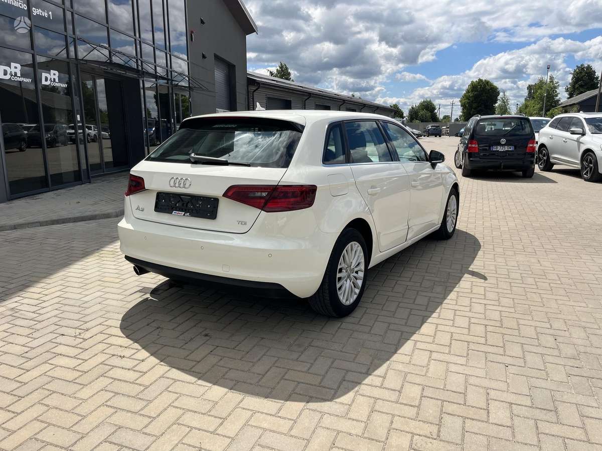 Audi A3, 1.6 l., Хэтчбек