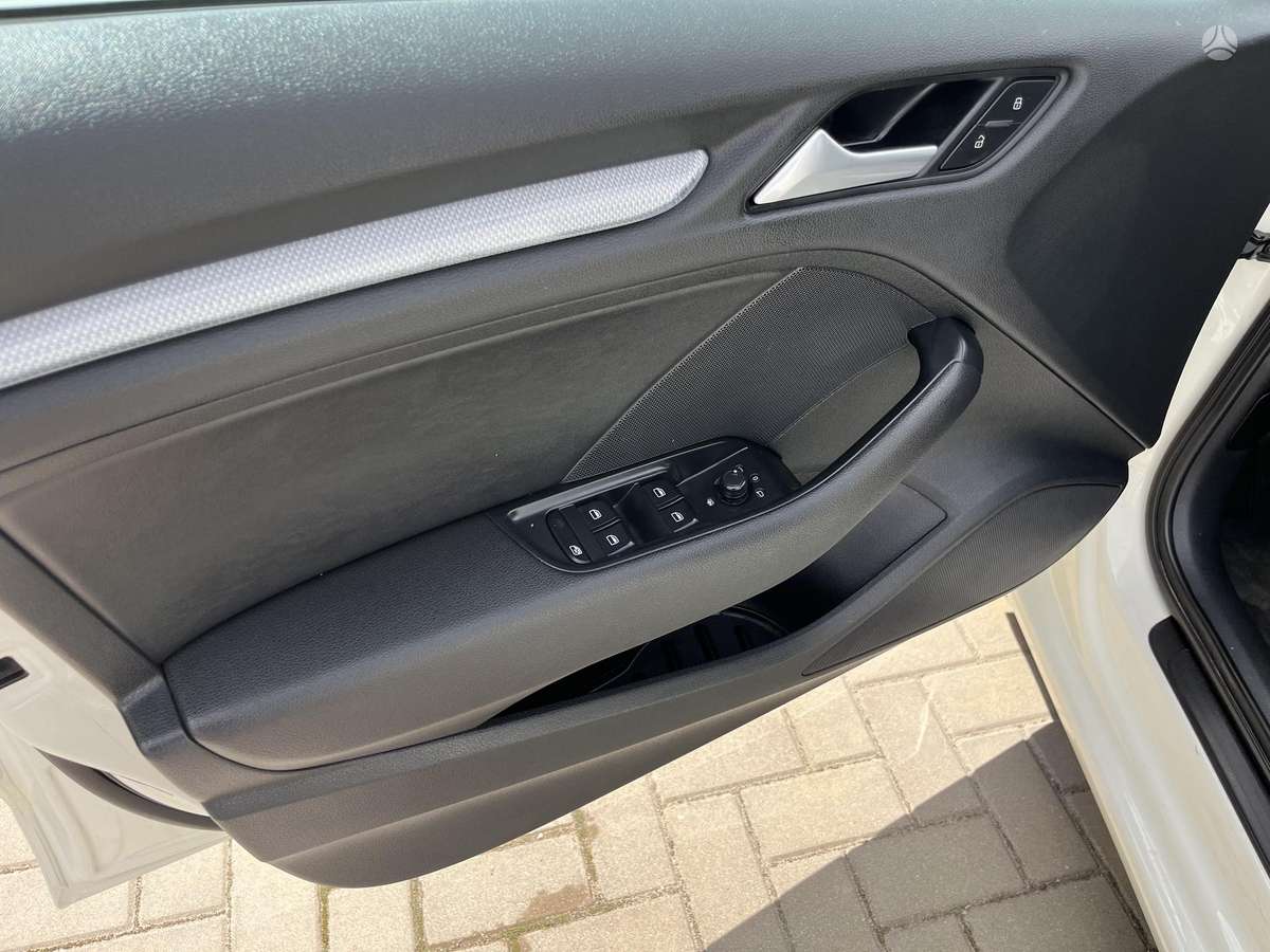 Audi A3, 1.6 l., Хэтчбек