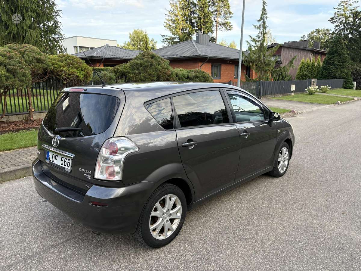 Toyota Corolla Verso - 7