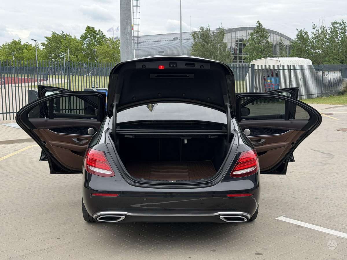 Mercedes-Benz E220, 2.0 l., Седан
