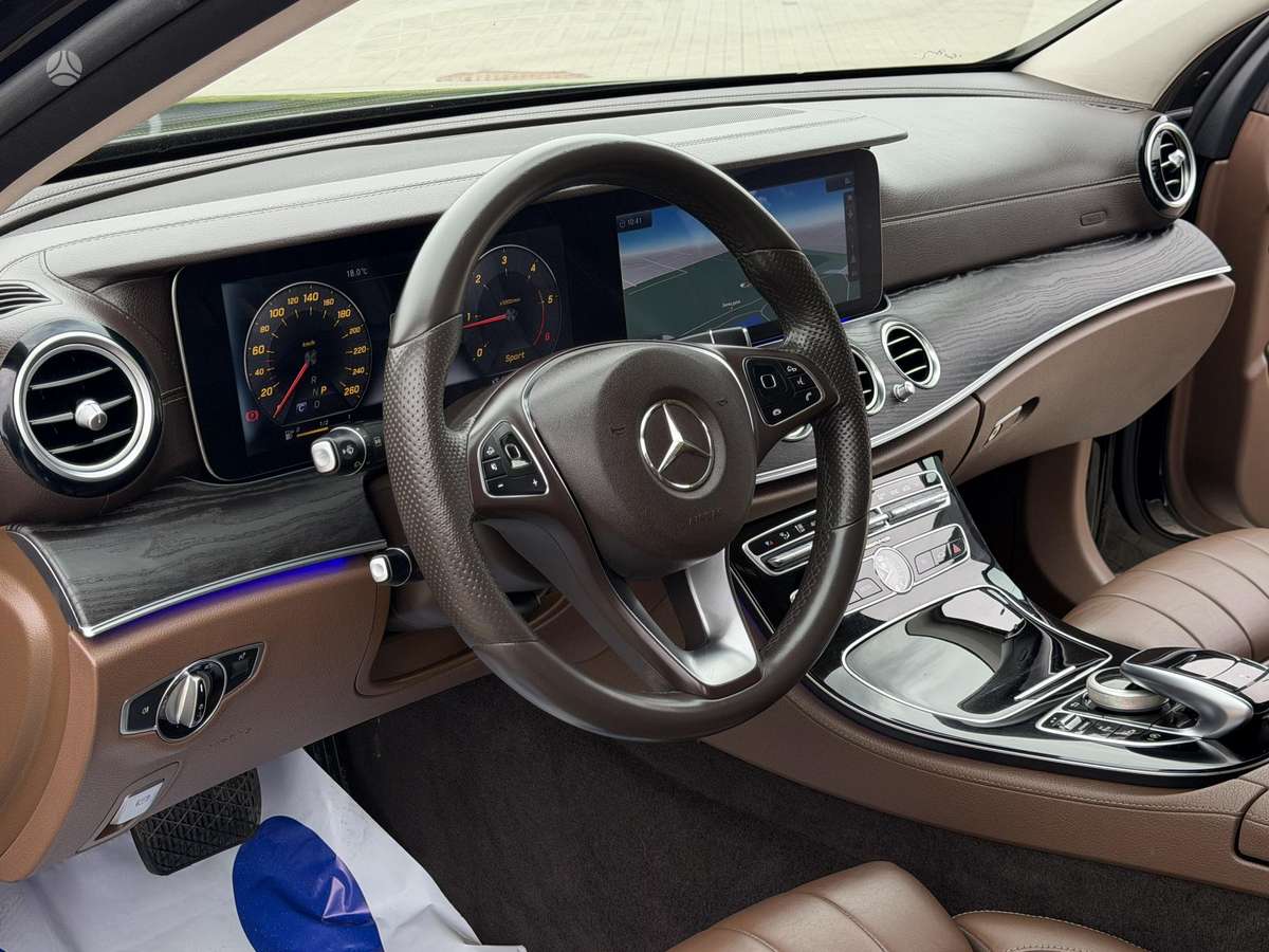 Mercedes-Benz E220, 2.0 l., Седан
