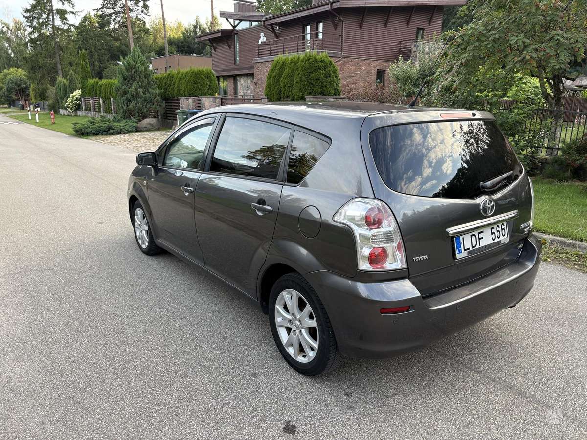 Toyota Corolla Verso - 11