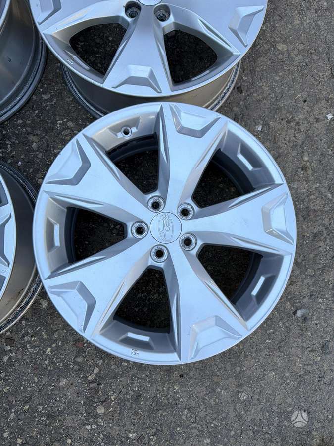 Subaru, lengvojo lydinio, R17