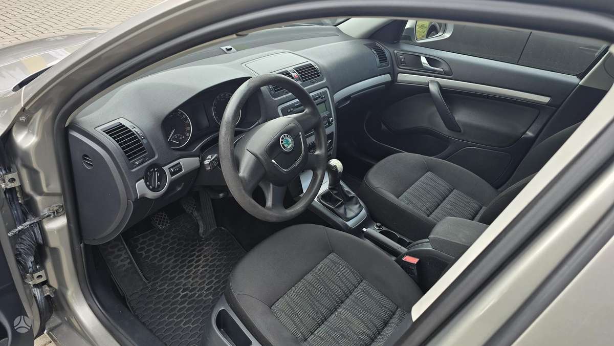 Škoda Octavia - 9