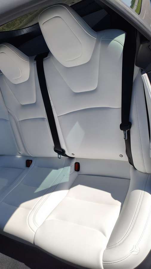 Tesla Model S, hatchback