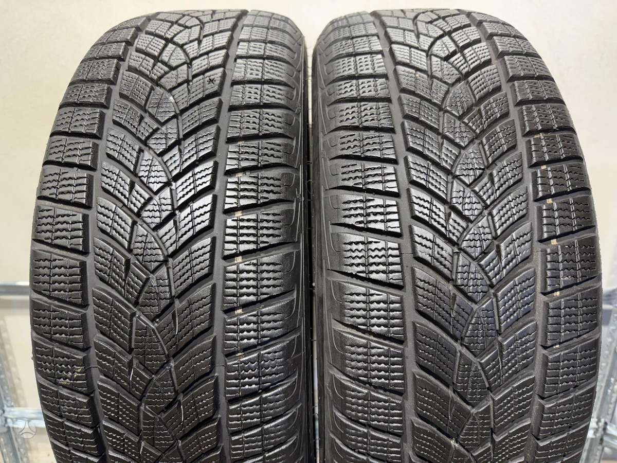 Goodyear Ultragrip performance, winter 215/55 R18