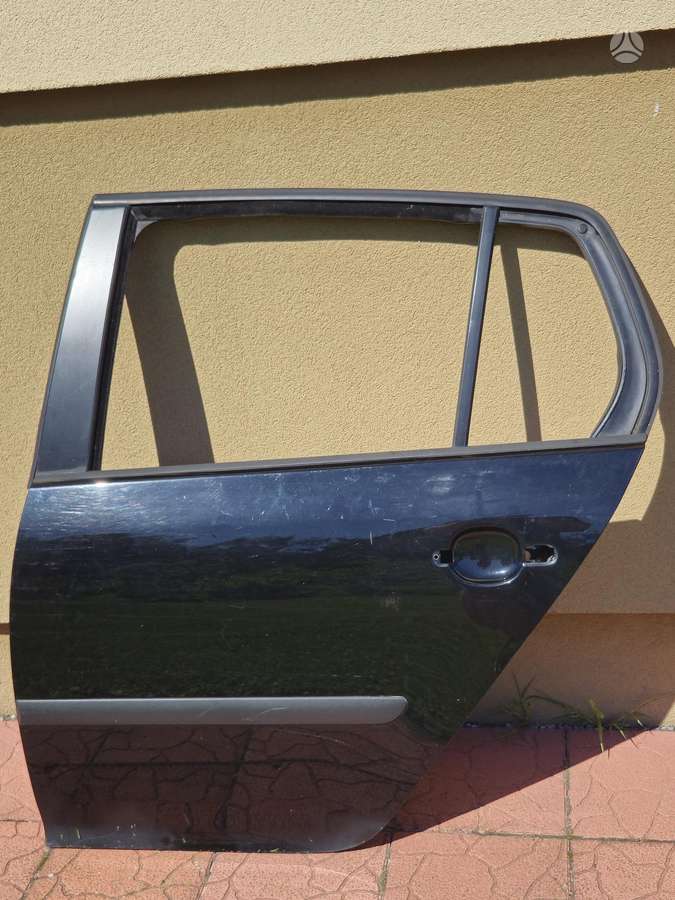Volkswagen Golf двери