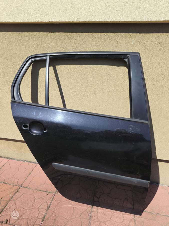 Volkswagen Golf двери