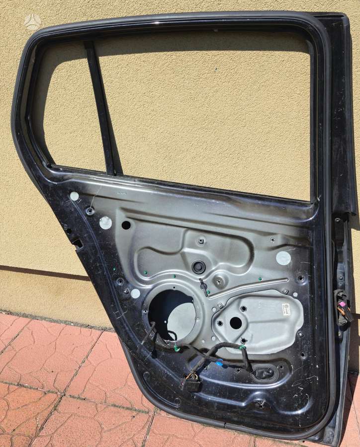 Volkswagen Golf doors