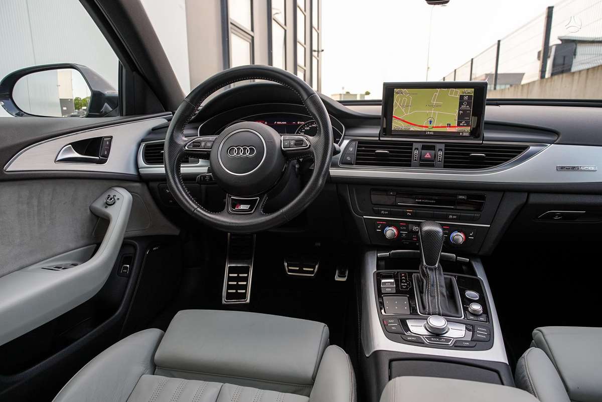 Audi A6, 2.0 l., universalas