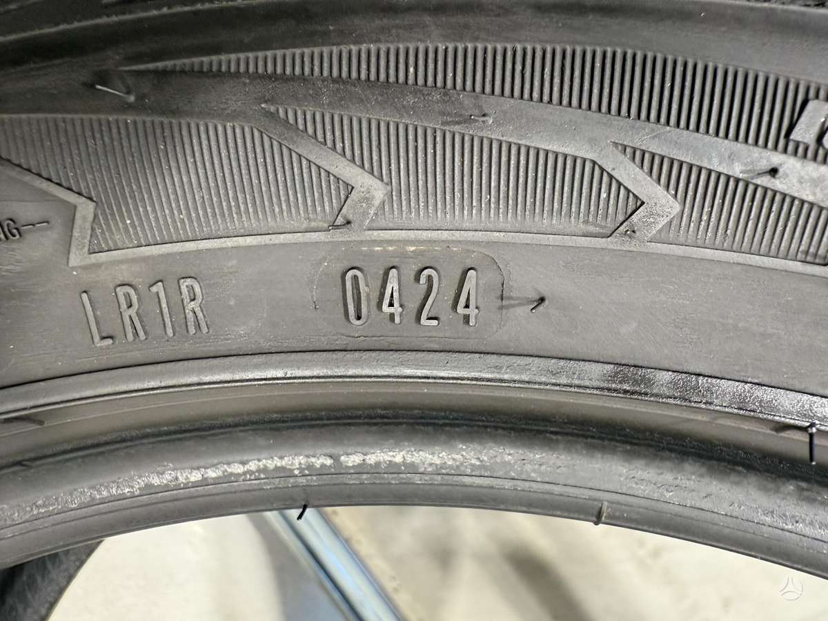Goodyear Ultragrip performance//2024m, winter 225/45 R18