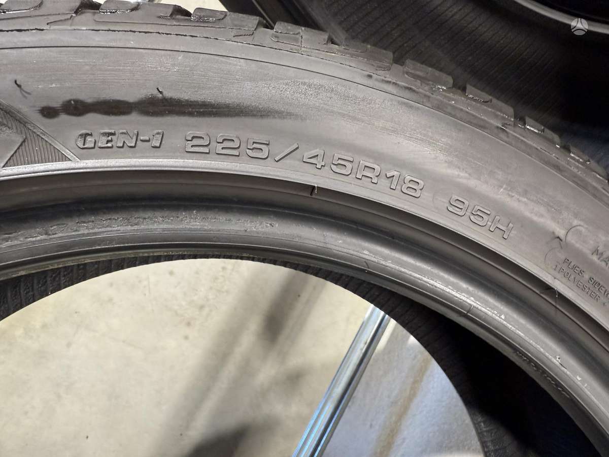 Goodyear Ultragrip performance//2024m, winter 225/45 R18