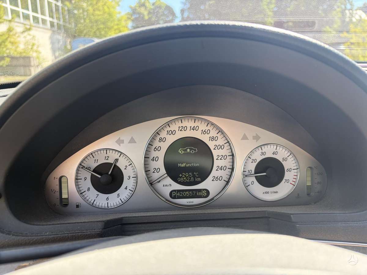 Mercedes-Benz E320, 3.2 l., Седан