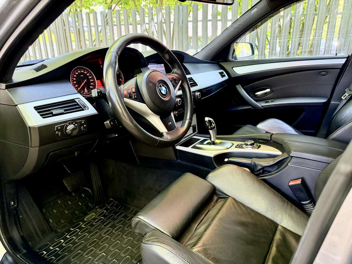 BMW 525, sedanas