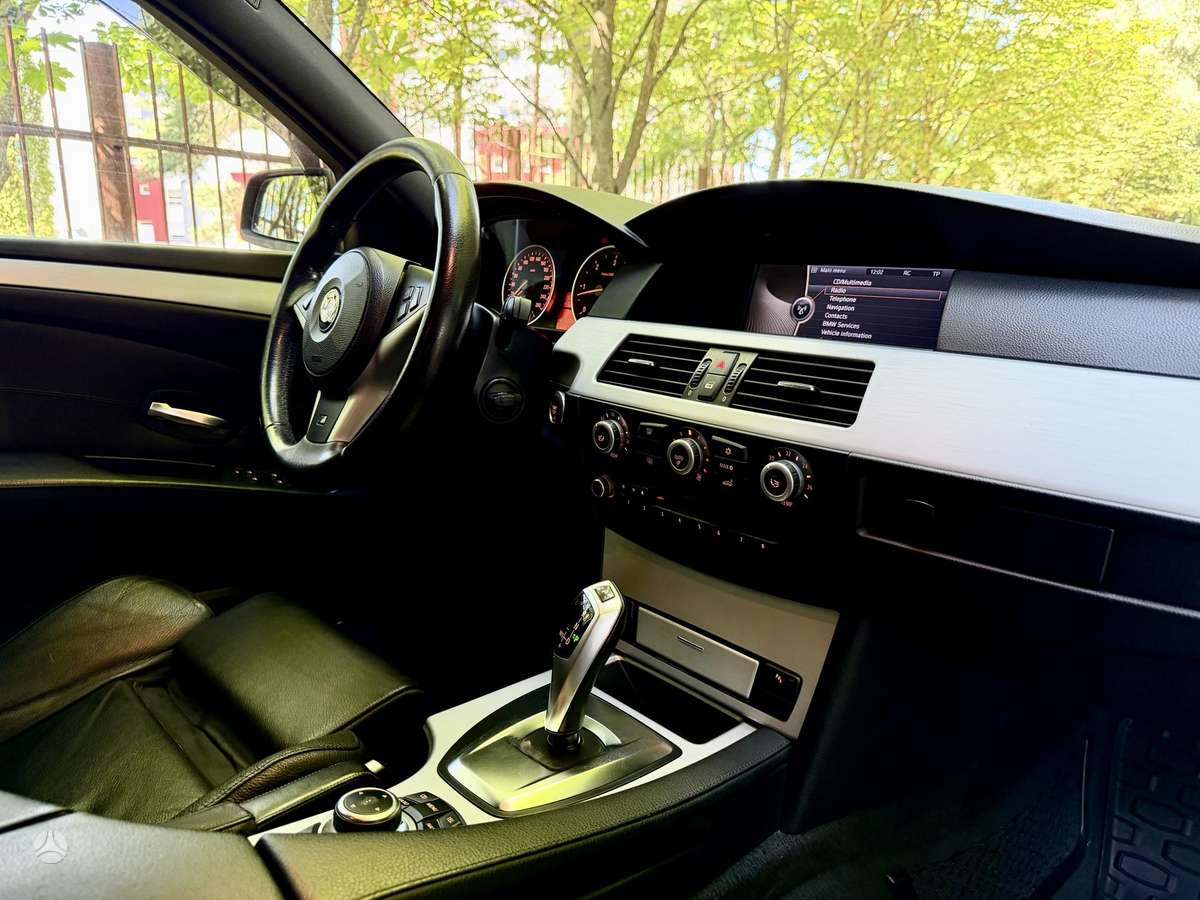 BMW 525, sedanas