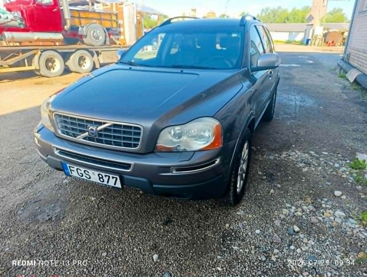 Volvo XC90 - 1