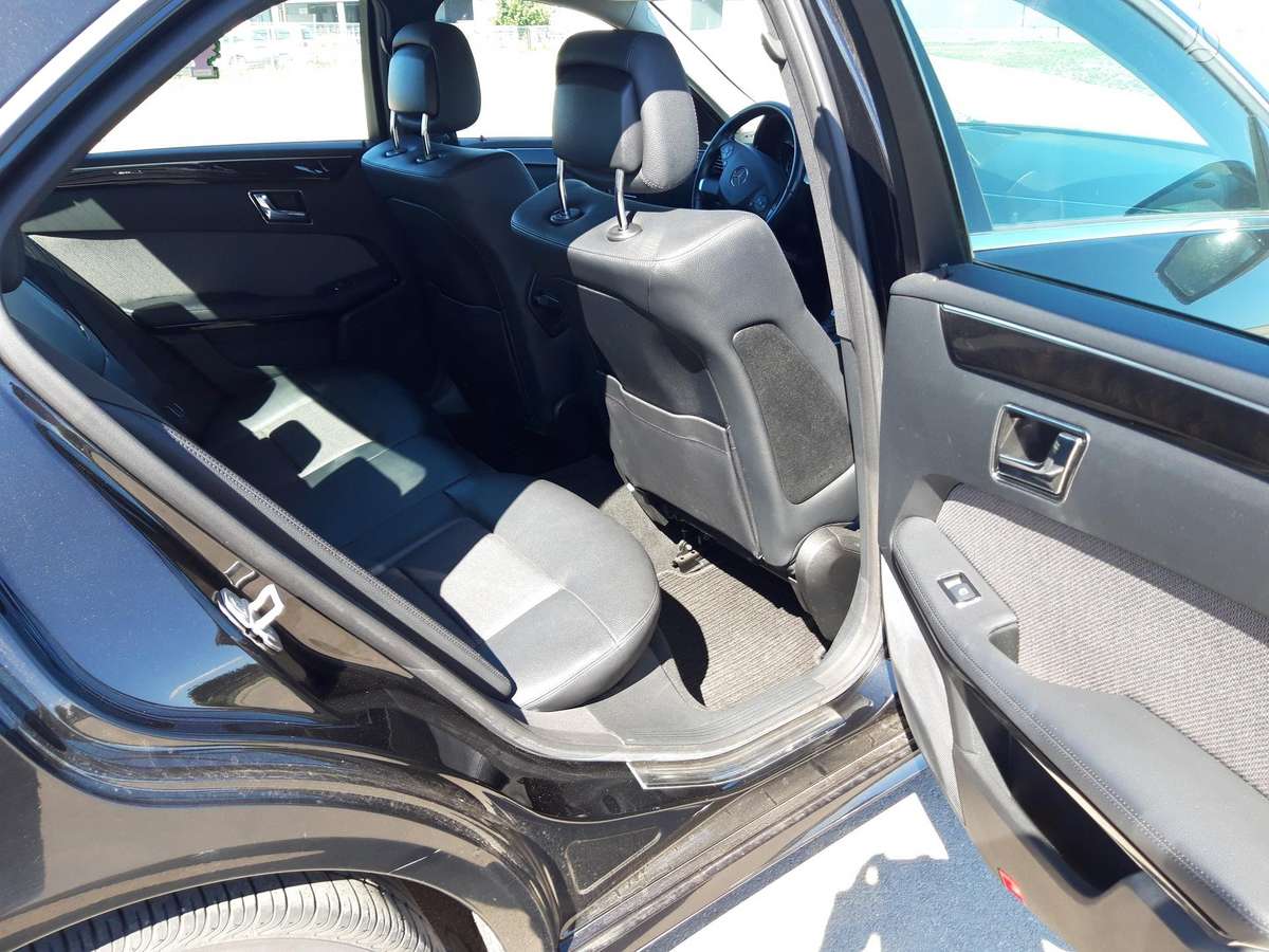 Mercedes-Benz E200, 1.8 l., Минивэн