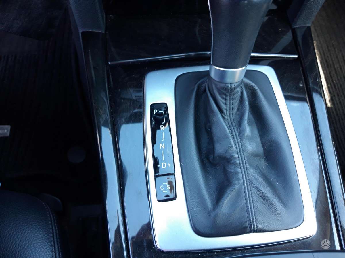 Mercedes-Benz E200, 1.8 l., Минивэн