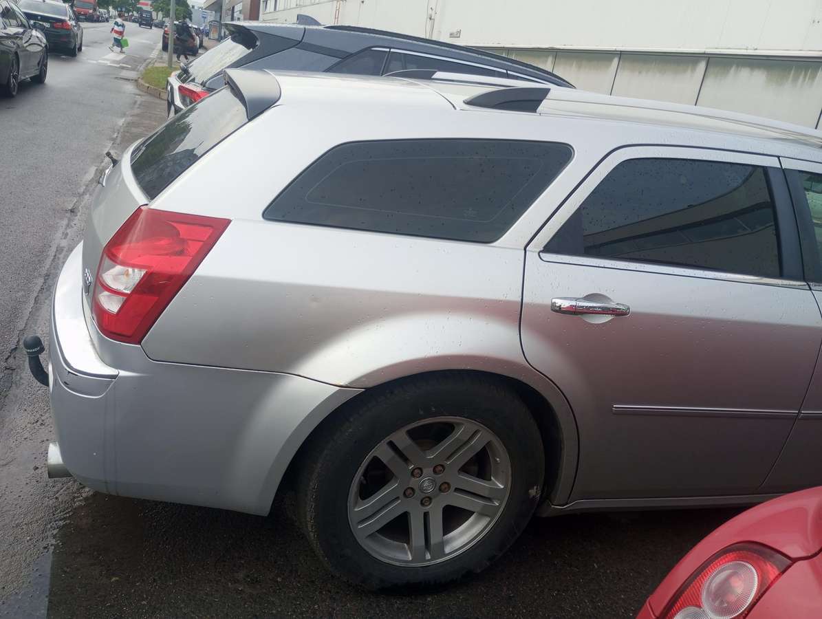 Chrysler 300C, 2.7 l., Универсал