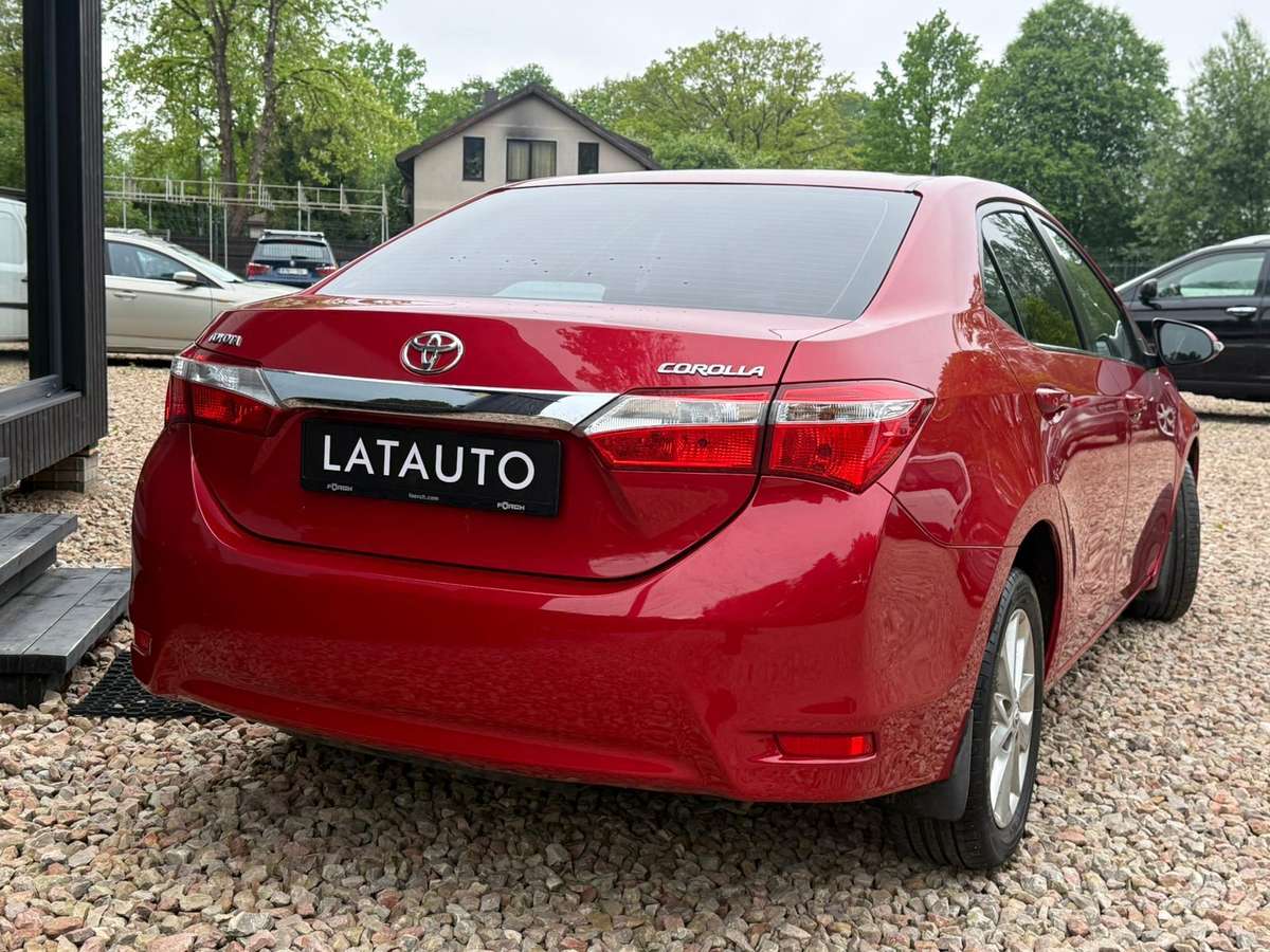 Toyota Corolla - 4