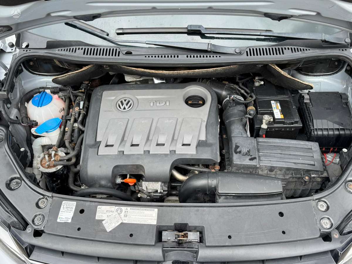 Volkswagen Touran - 8