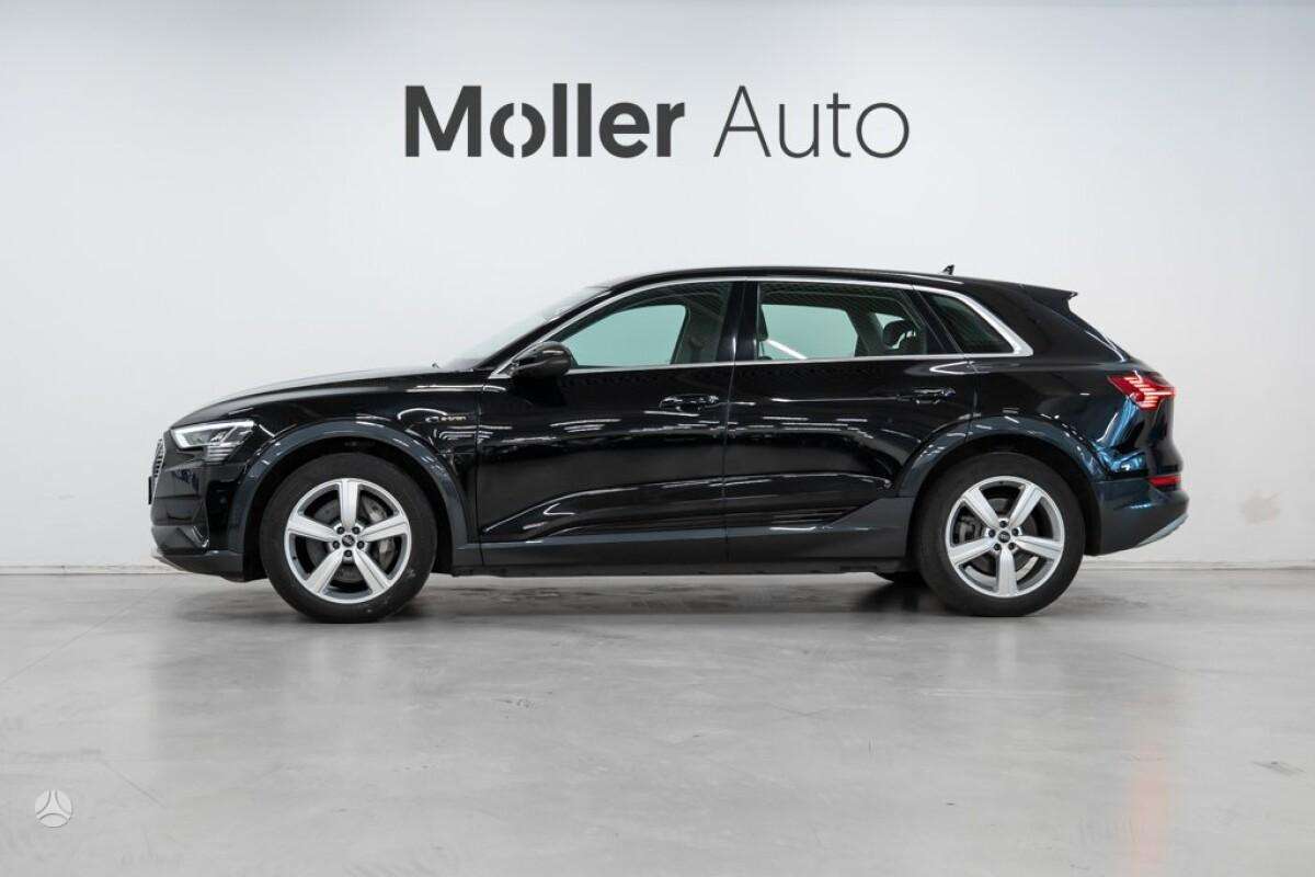 Audi e-tron, Внедорожник / Кроссовер