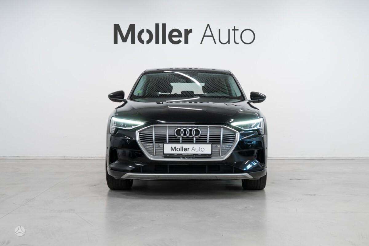 Audi e-tron, Внедорожник / Кроссовер