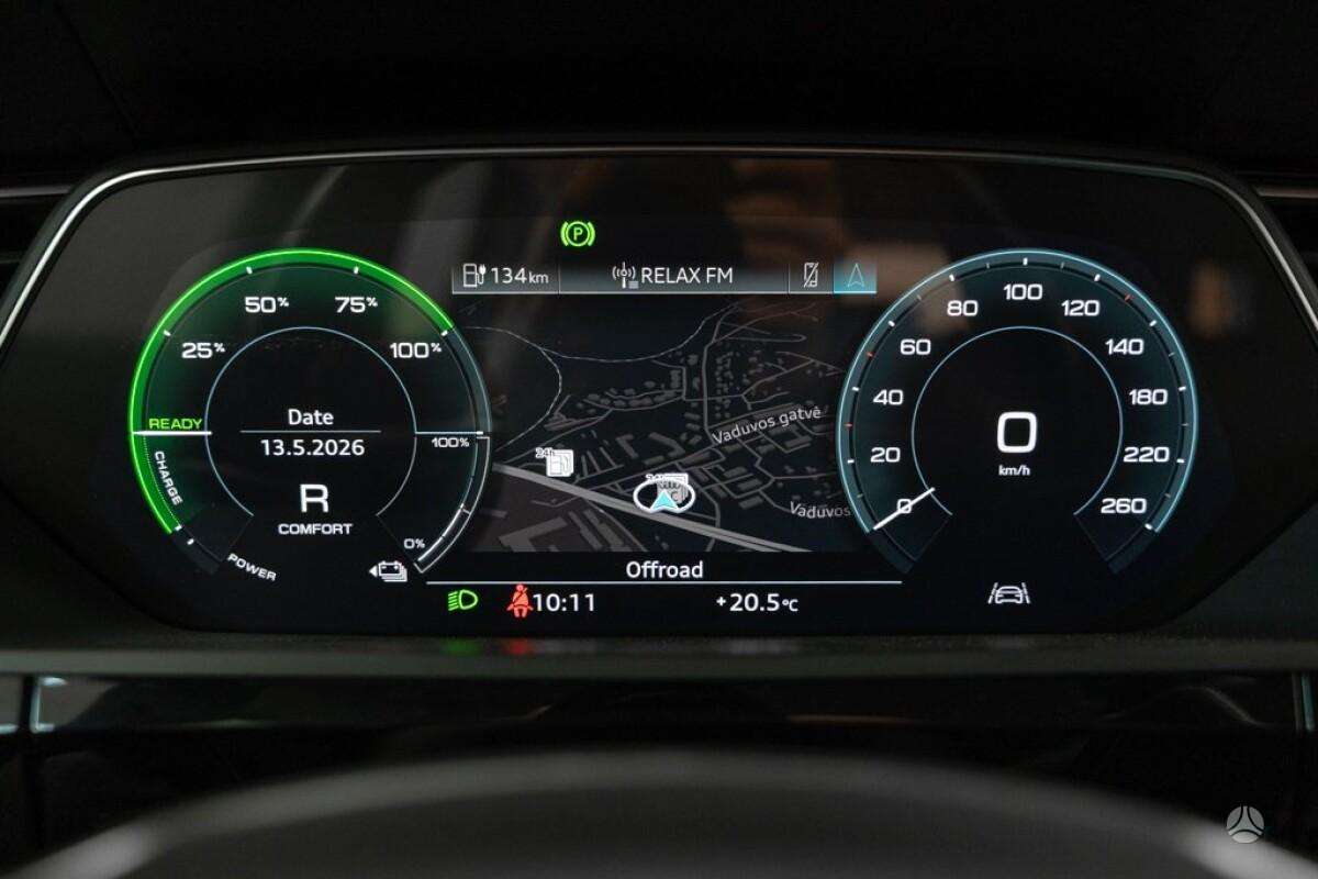 Audi e-tron, Внедорожник / Кроссовер