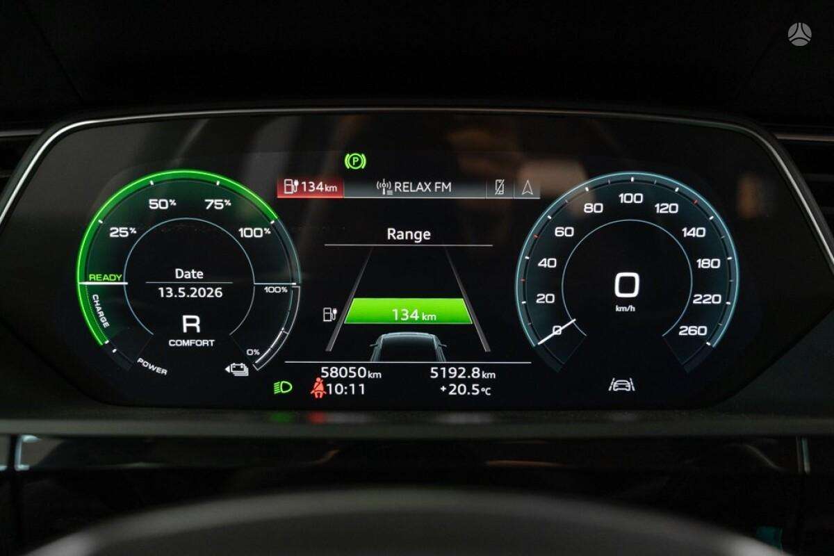 Audi e-tron, Внедорожник / Кроссовер
