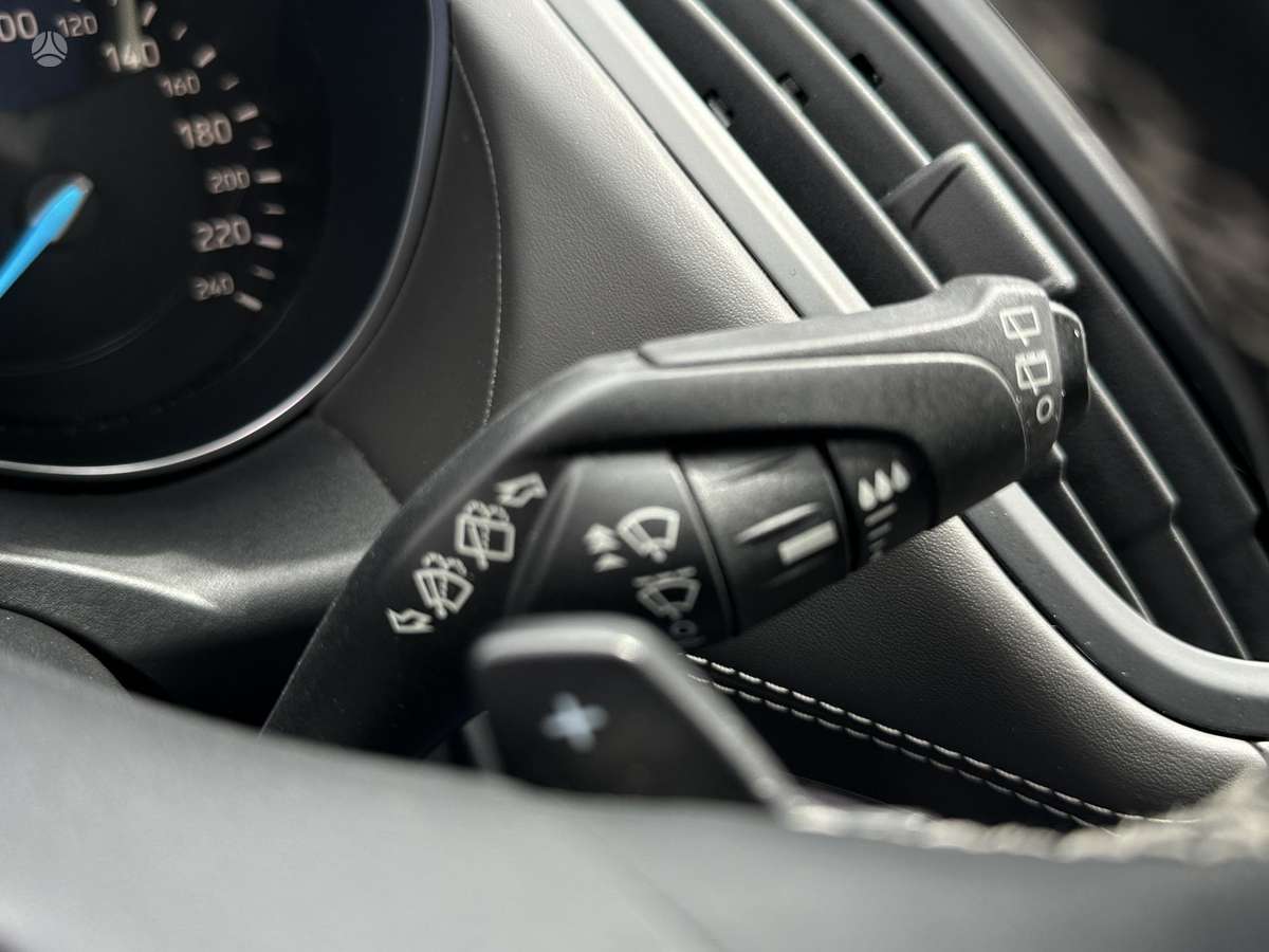 Ford Kuga, 1.5 l., off-road / crossover