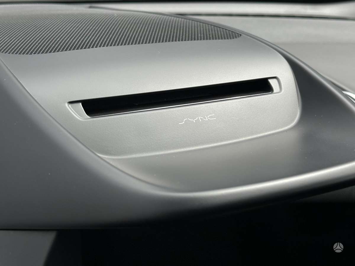 Ford Kuga, 1.5 l., off-road / crossover
