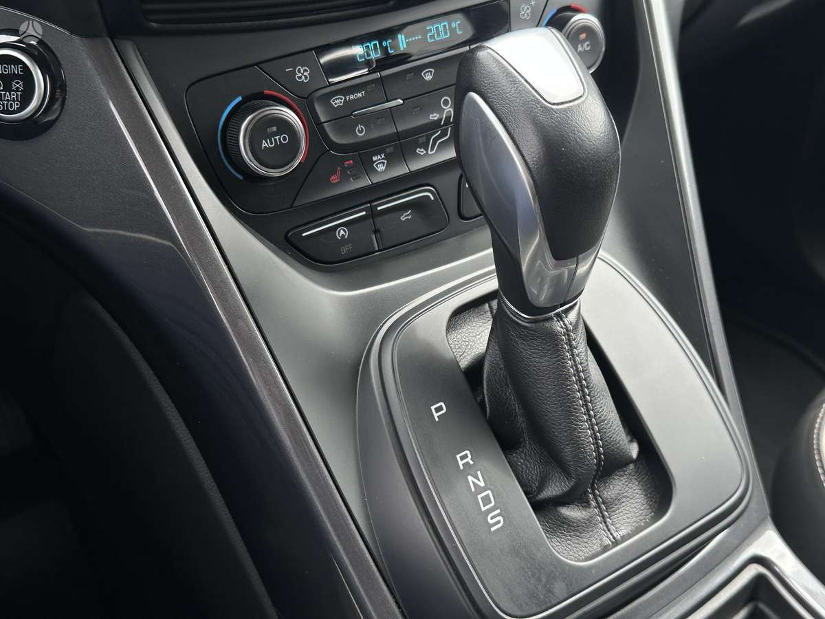 Ford Kuga, 1.5 l., off-road / crossover