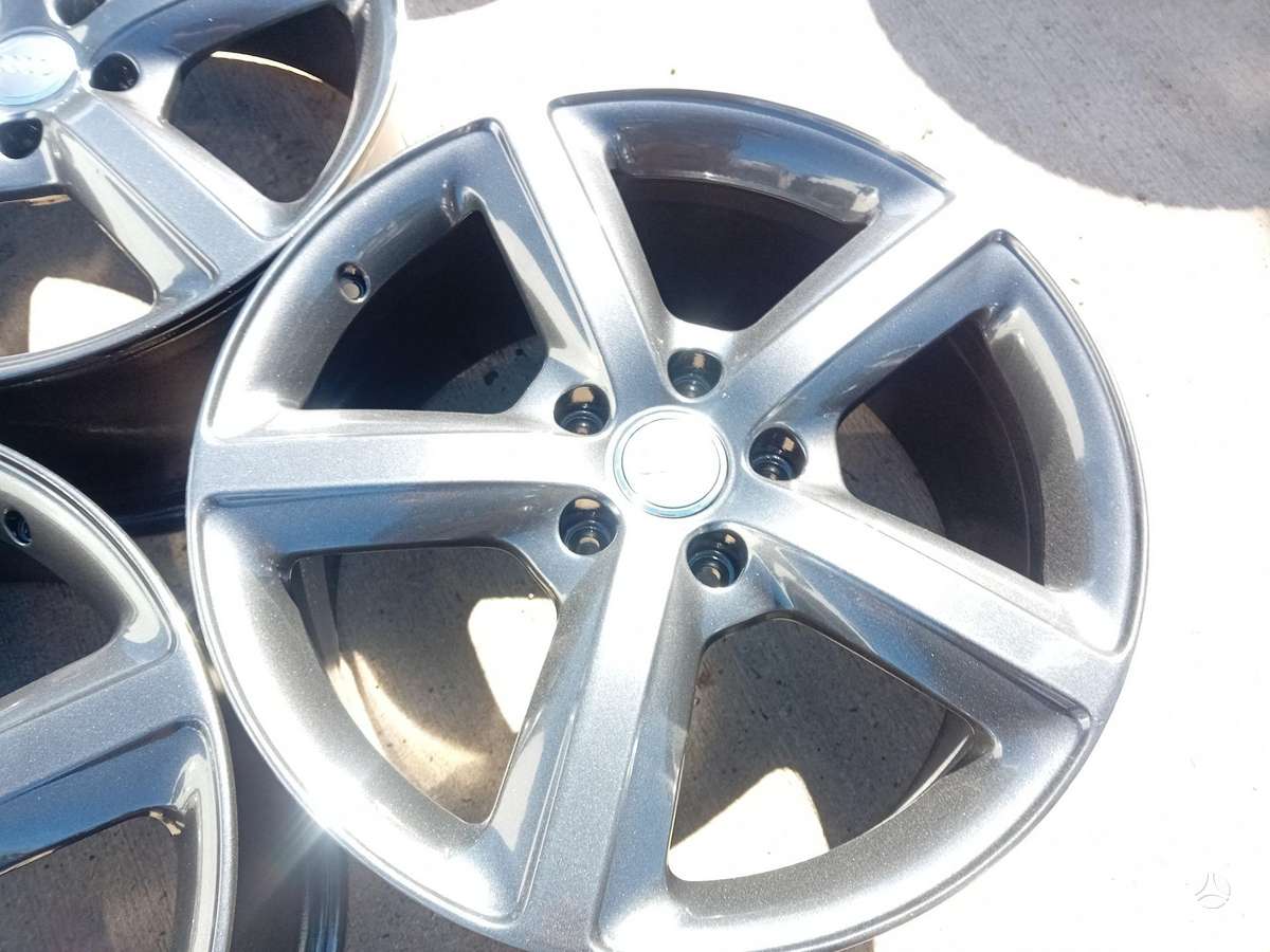 Audi, lengvojo lydinio, R20