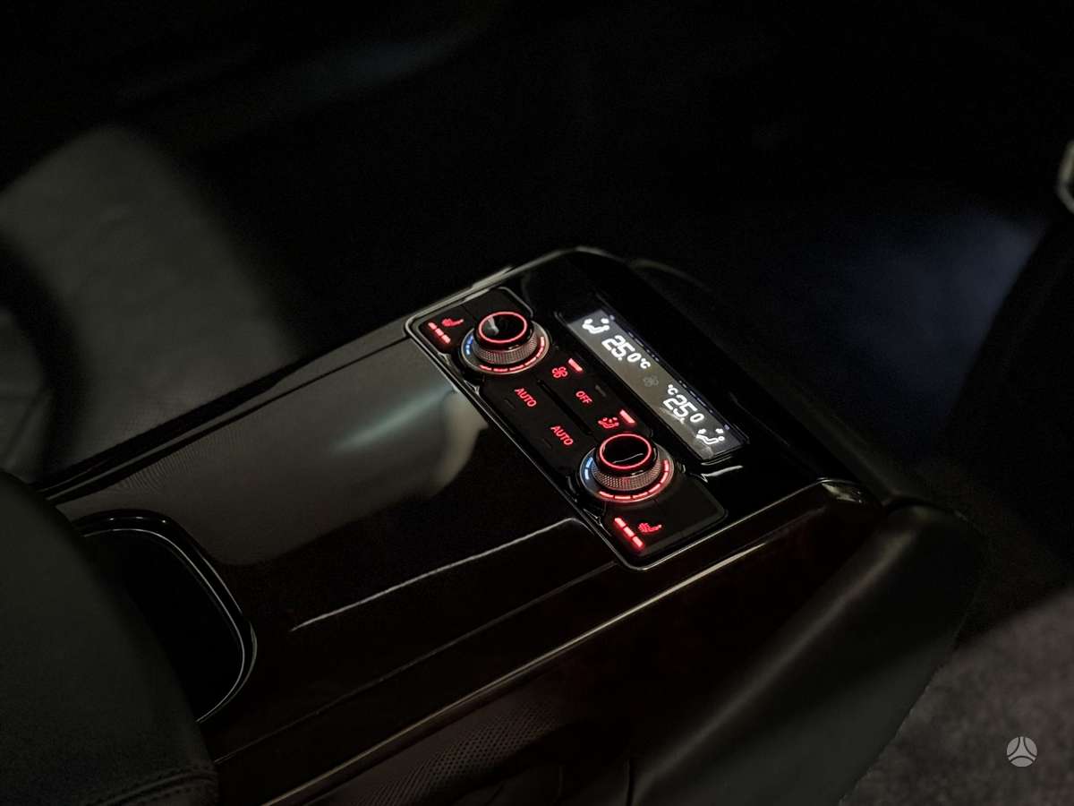Audi A8 L, 4.0 l., Седан