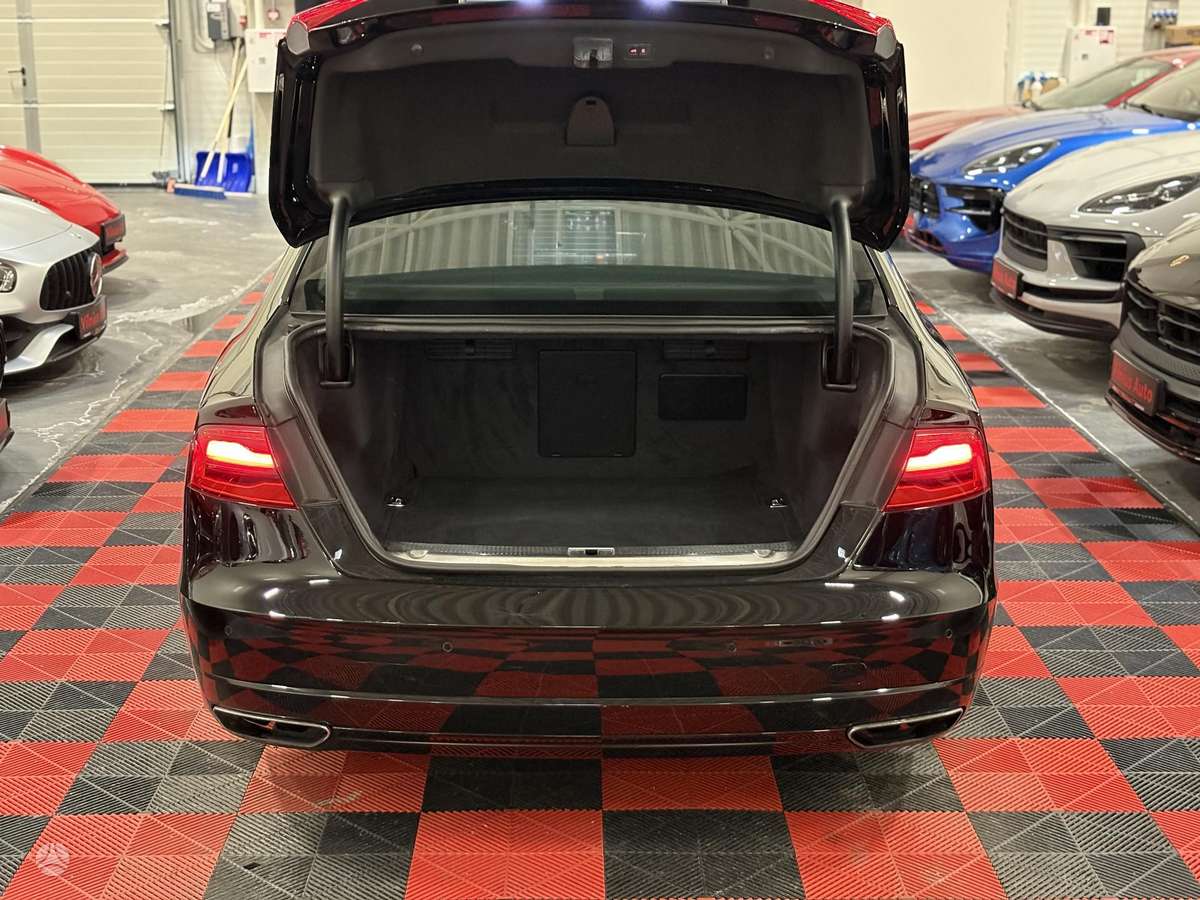 Audi A8 L, 4.0 l., Седан