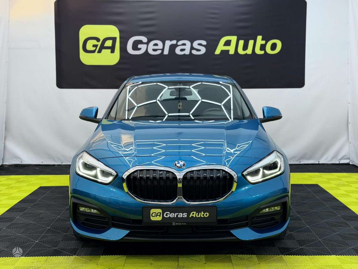 BMW 118, 1.5 l., Хэтчбек