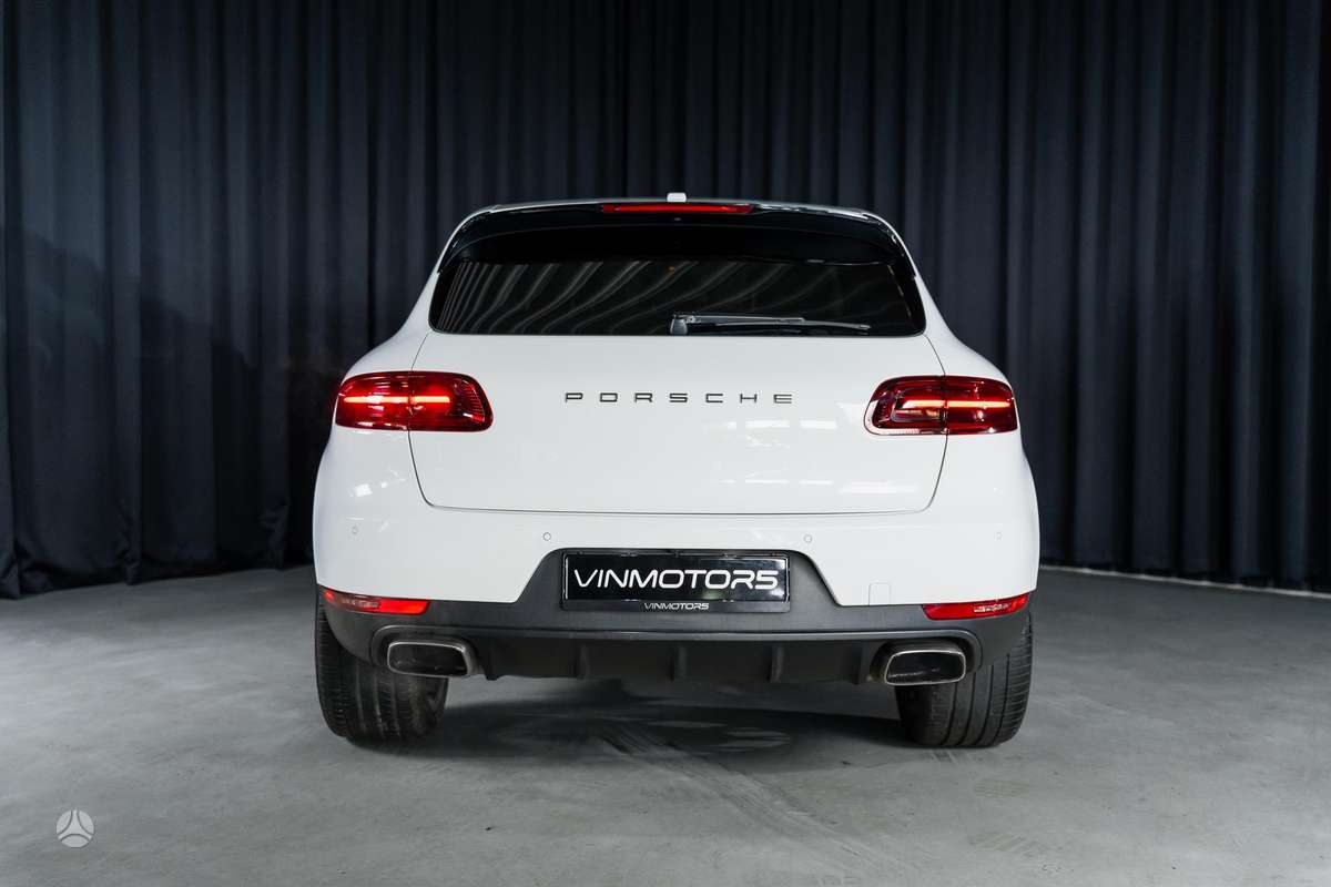 Porsche Macan, 2.0 l., off-road / crossover