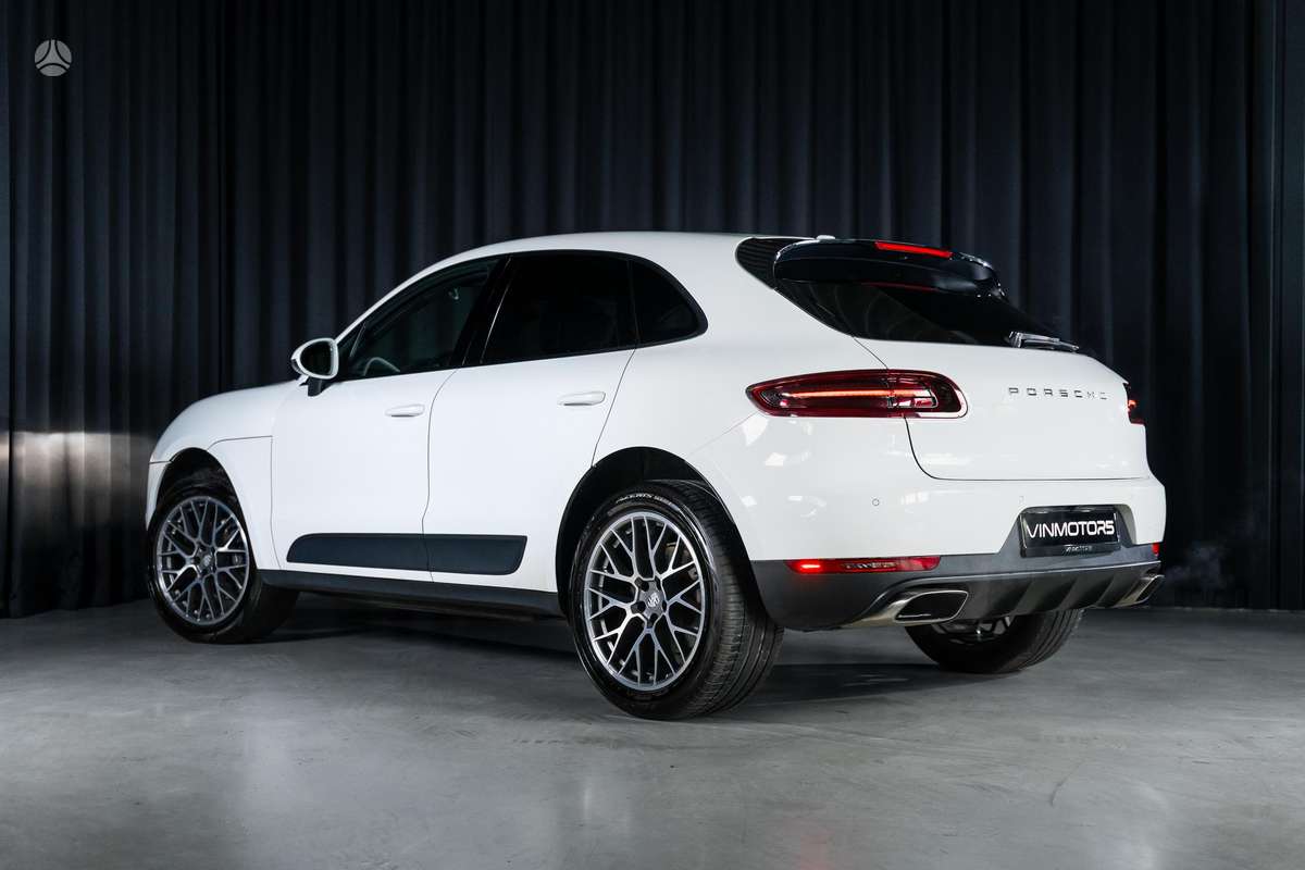 Porsche Macan, 2.0 l., off-road / crossover