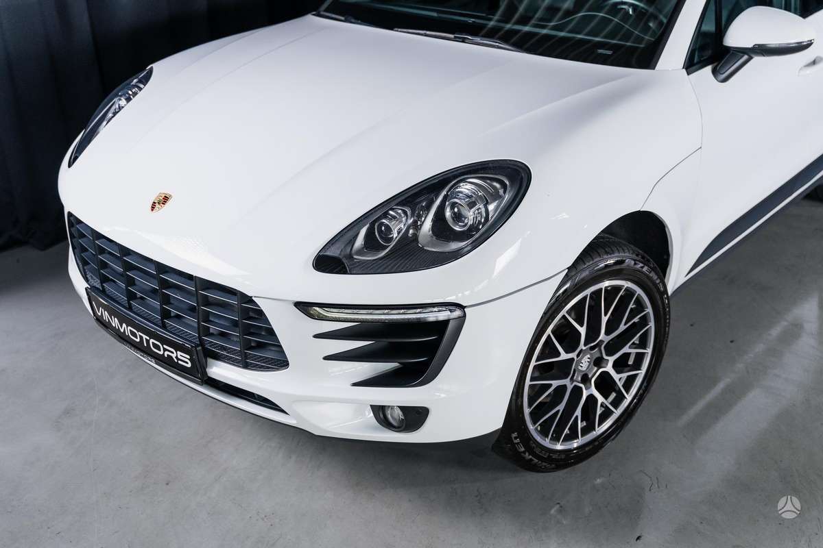 Porsche Macan, 2.0 l., off-road / crossover